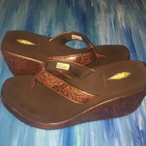 Volatile Flip Flops!  Brown.  Brand new!  Size 10
